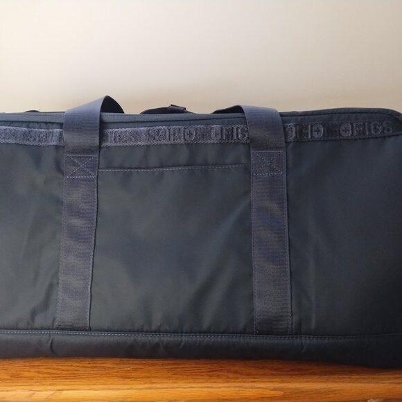 FIGS X Aya Healthcare Large Duffle Bag - Picture 7 of 8